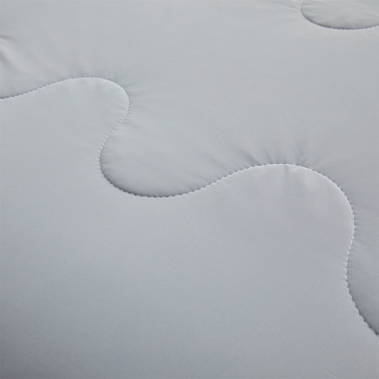 91家纺网 家纺一手货源 找家纺 小禹仔家纺 2026新款氨纶凉感印花夏被 烟云灰