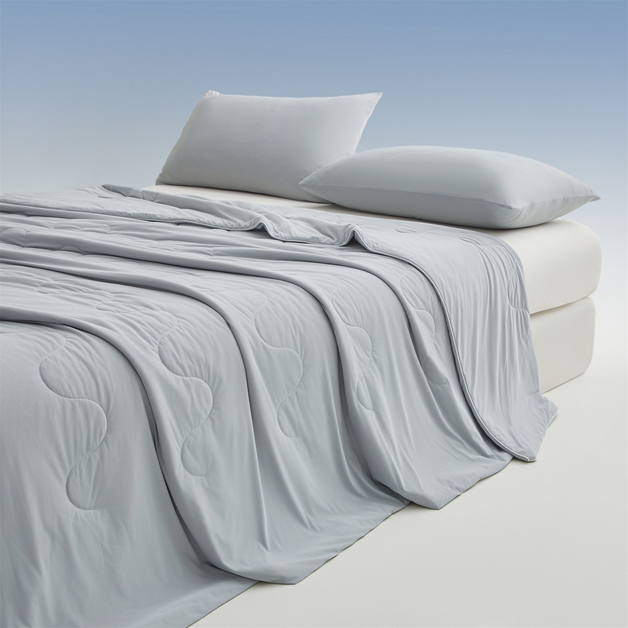 91家纺网 家纺一手货源 找家纺 小禹仔家纺 2026新款氨纶凉感印花夏被 烟云灰