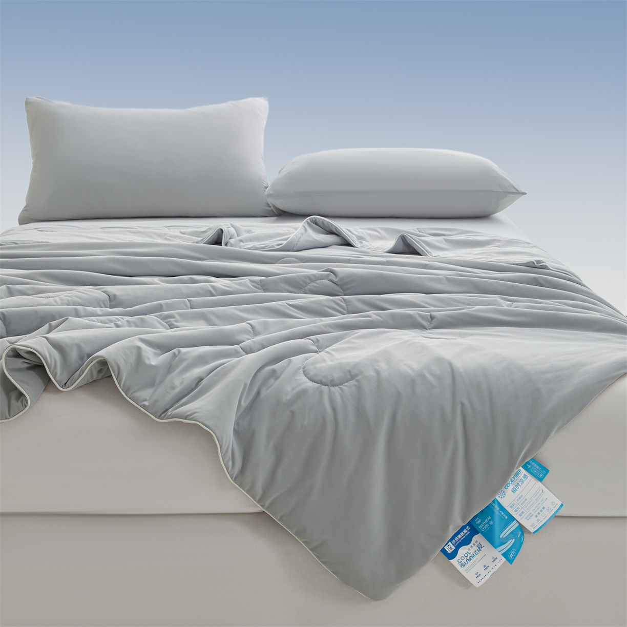 91家纺网 家纺一手货源 找家纺 小禹仔家纺 2026新款氨纶凉感印花夏被 烟云灰