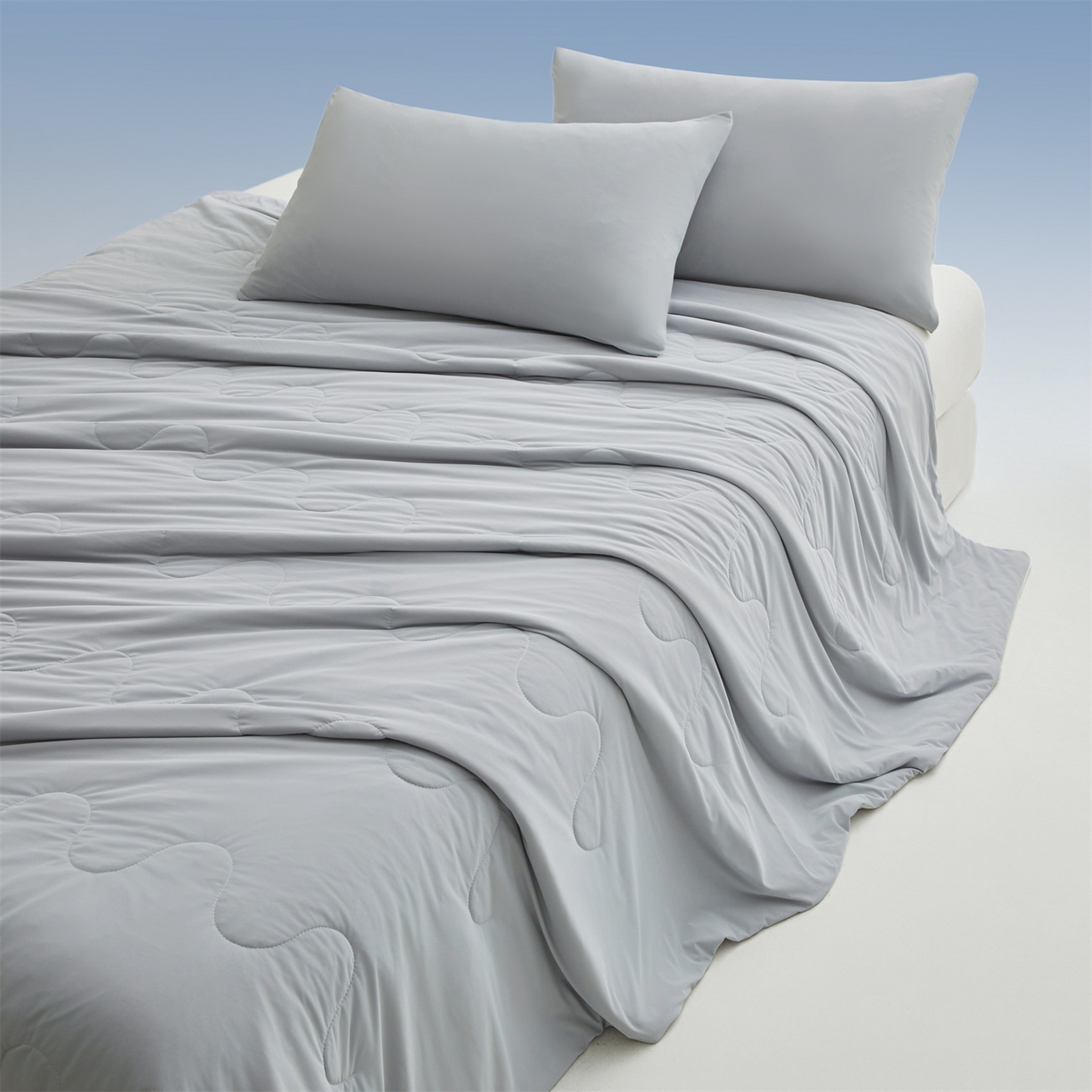 91家纺网 家纺一手货源 找家纺 小禹仔家纺 2026新款氨纶凉感印花夏被 烟云灰