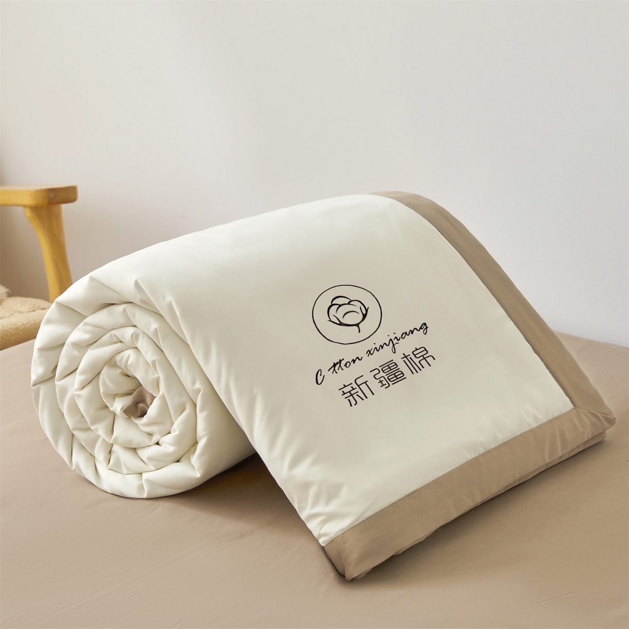 91家纺网 家纺一手货源 找家纺 梵蒂莎 【地板价】2026新品水洗棉新疆棉花夏被纯色夏被格子小清新空调被被子被芯（需要买家秀，加微信） 白咖-咖边