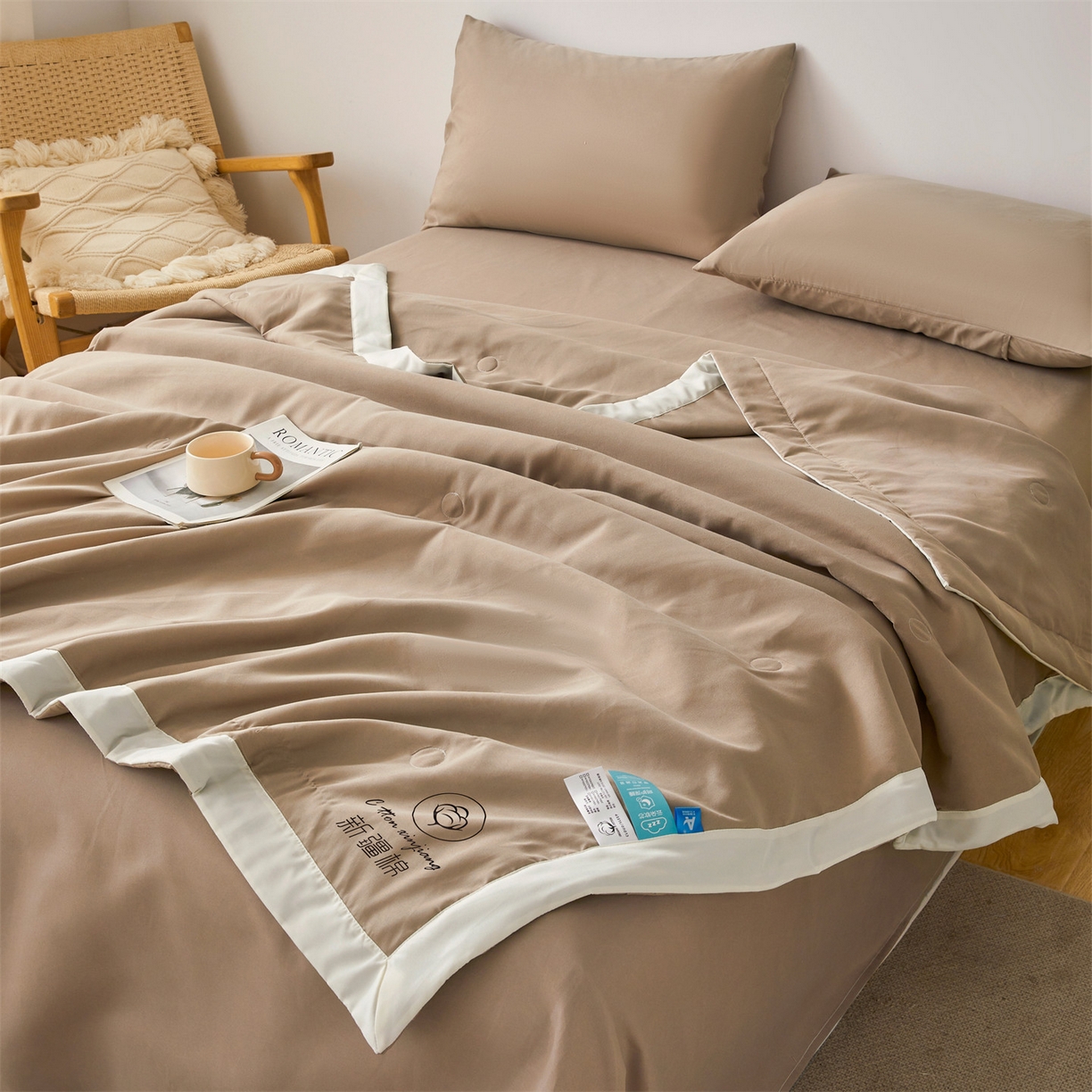 91家纺网 家纺一手货源 找家纺 梵蒂莎 【地板价】2026新品水洗棉新疆棉花夏被纯色夏被格子小清新空调被被子被芯（需要买家秀，加微信） 咖色-白边