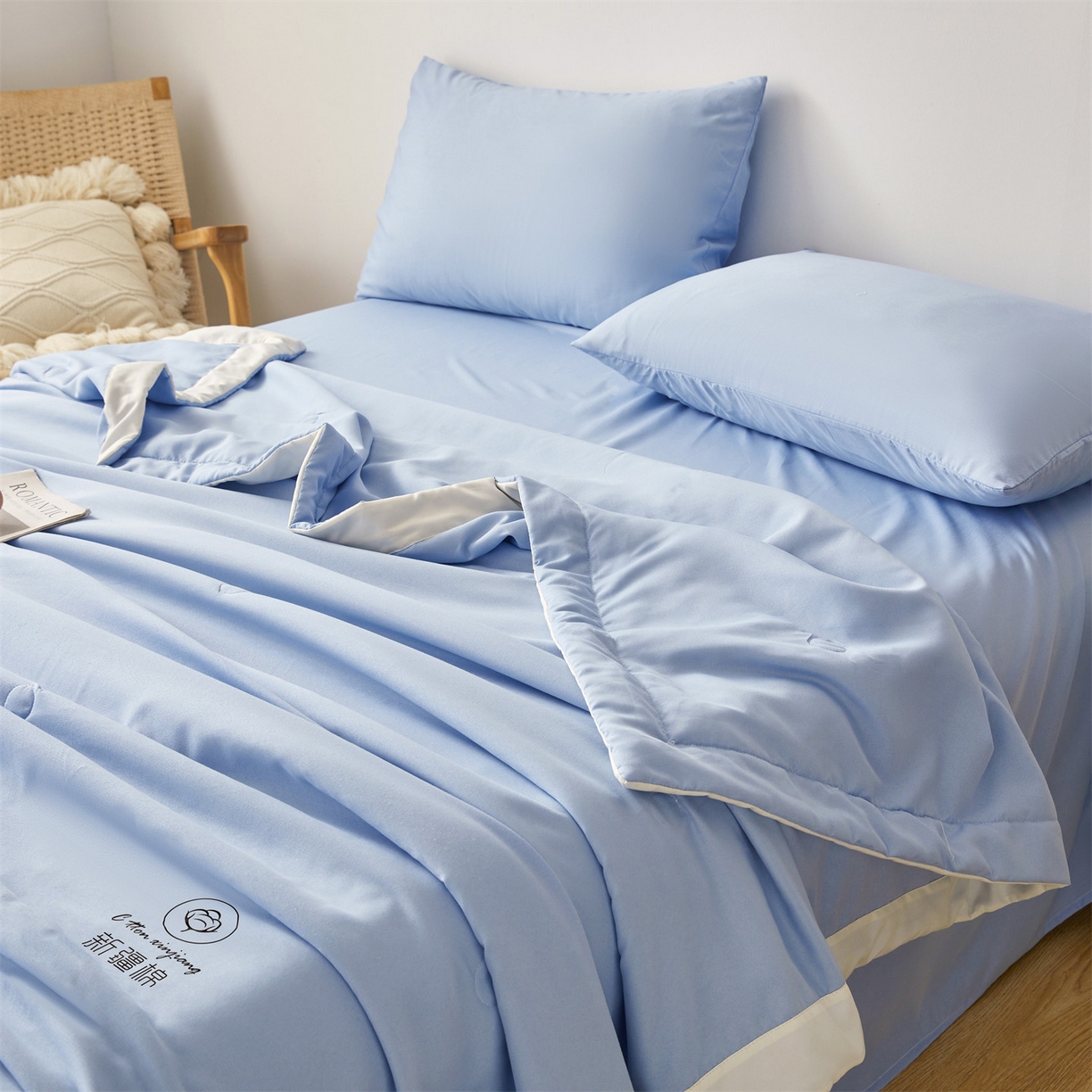 91家纺网 家纺一手货源 找家纺 梵蒂莎 【地板价】2026新品水洗棉新疆棉花夏被纯色夏被格子小清新空调被被子被芯（需要买家秀，加微信） 蓝色-白边