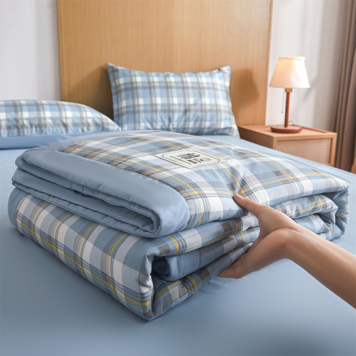 91家纺网 家纺一手货源 找家纺 （总）梵蒂莎 【地板价】2026新品水洗棉新疆棉花夏被无印风夏被格子空调被被子被芯（需要买家秀，加微信）