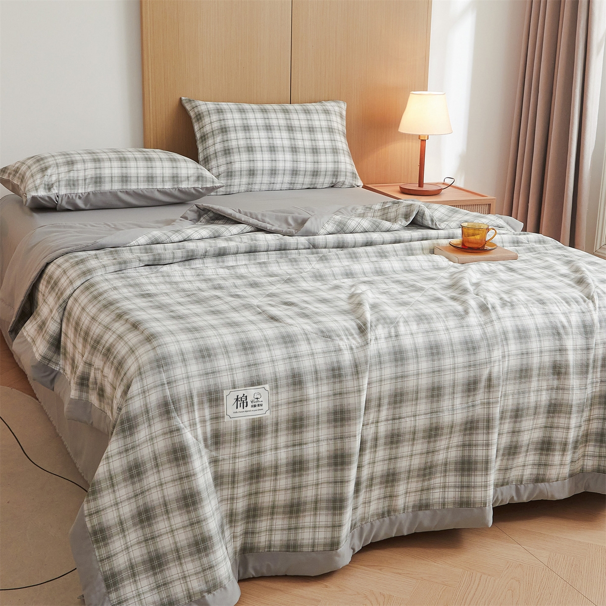 91家纺网 家纺一手货源 找家纺 梵蒂莎 【地板价】2026新品水洗棉新疆棉花夏被无印风夏被格子空调被被子被芯（需要买家秀，加微信） 艾琳-灰