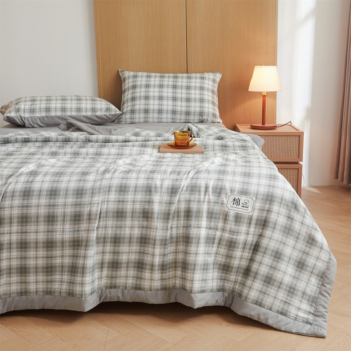 91家纺网 家纺一手货源 找家纺 梵蒂莎 【地板价】2026新品水洗棉新疆棉花夏被无印风夏被格子空调被被子被芯（需要买家秀，加微信） 艾琳-灰