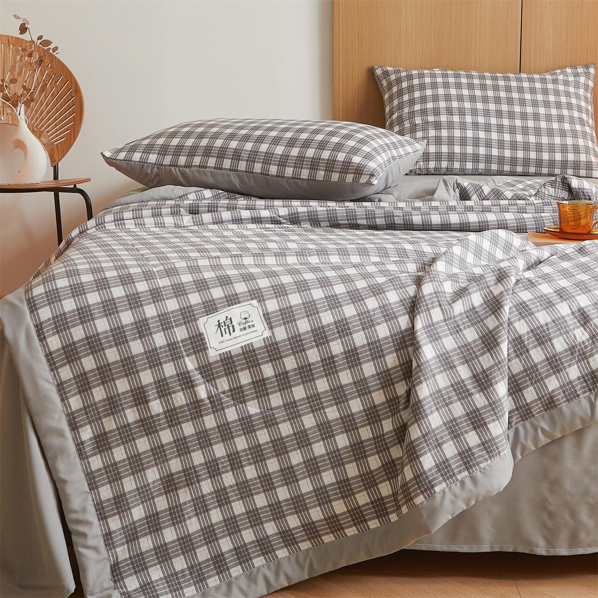 91家纺网 家纺一手货源 找家纺 梵蒂莎 【地板价】2026新品水洗棉新疆棉花夏被无印风夏被格子空调被被子被芯（需要买家秀，加微信） 澳白-灰