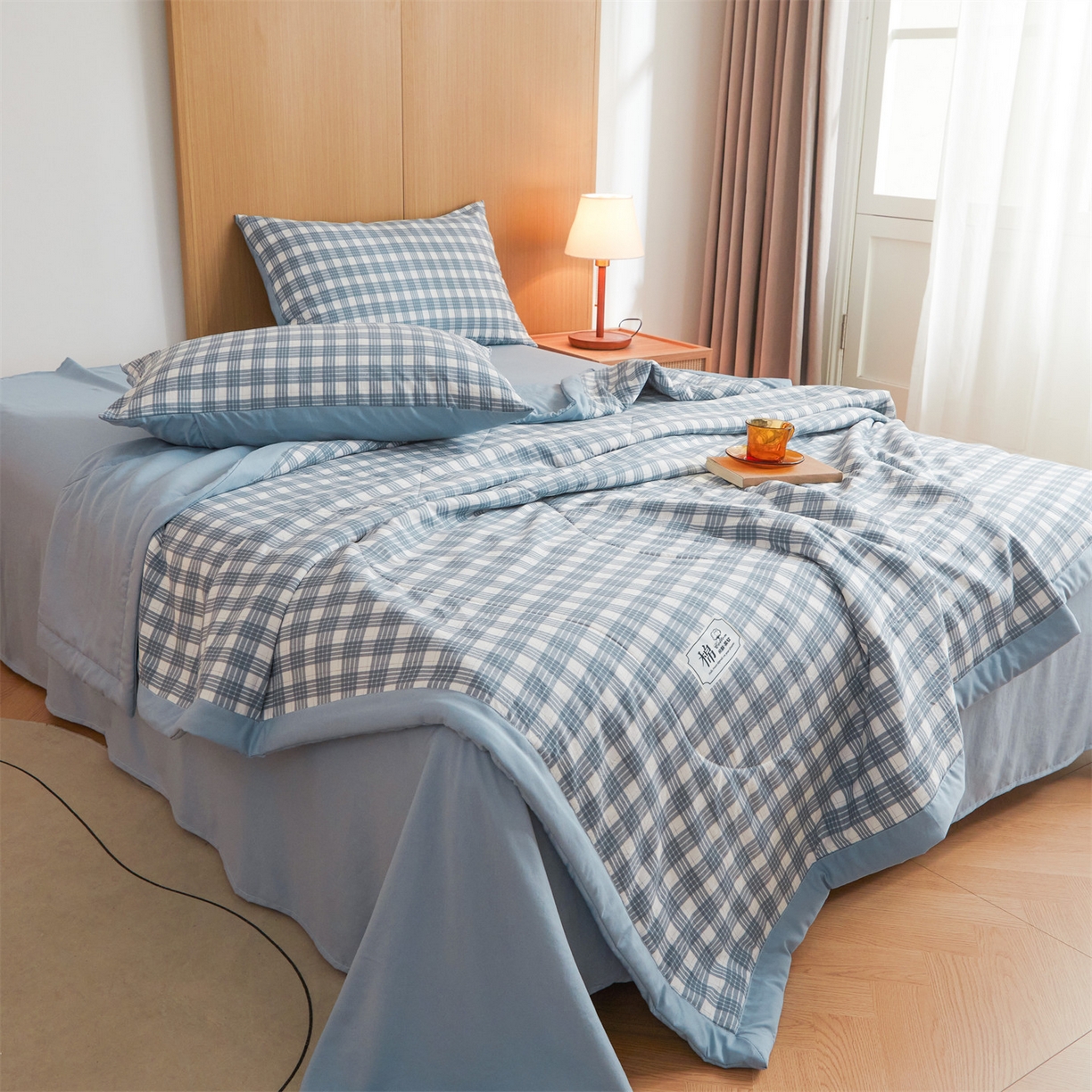 91家纺网 家纺一手货源 找家纺 梵蒂莎 【地板价】2026新品水洗棉新疆棉花夏被无印风夏被格子空调被被子被芯（需要买家秀，加微信） 澳白-蓝