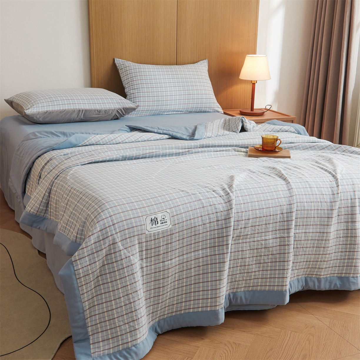 91家纺网 家纺一手货源 找家纺 梵蒂莎 【地板价】2026新品水洗棉新疆棉花夏被无印风夏被格子空调被被子被芯（需要买家秀，加微信） 若兮-蓝