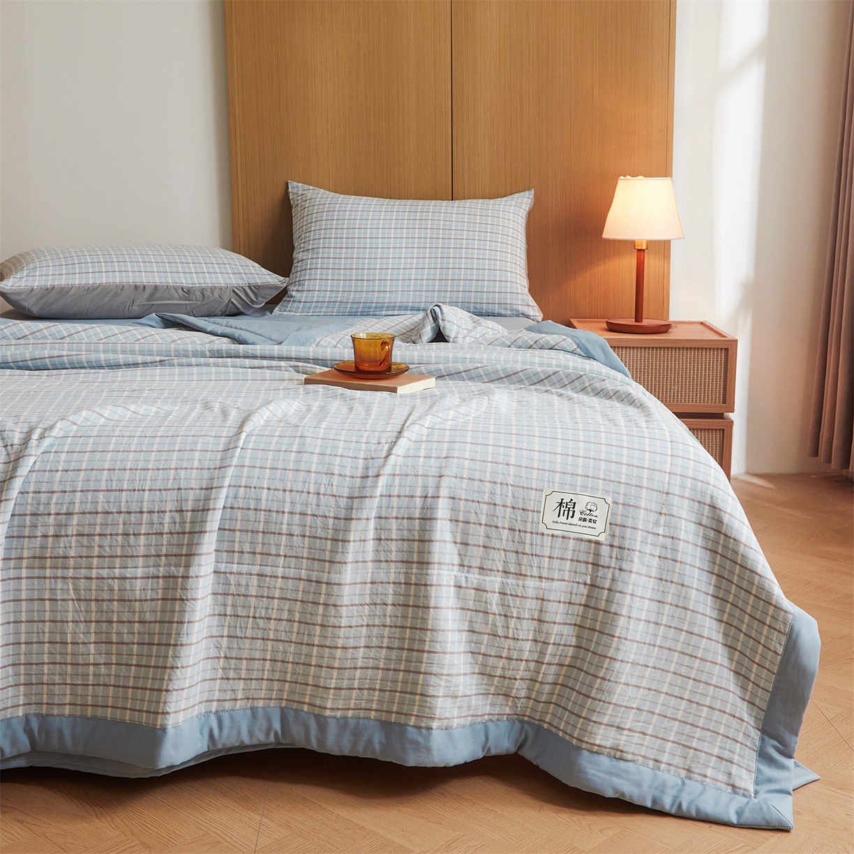 91家纺网 家纺一手货源 找家纺 梵蒂莎 【地板价】2026新品水洗棉新疆棉花夏被无印风夏被格子空调被被子被芯（需要买家秀，加微信） 若兮-蓝