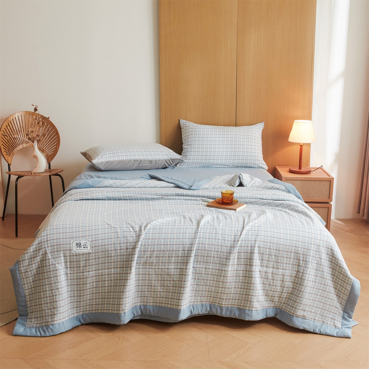 91家纺网 家纺一手货源 找家纺 梵蒂莎 【地板价】2026新品水洗棉新疆棉花夏被无印风夏被格子空调被被子被芯（需要买家秀，加微信） 若兮-蓝