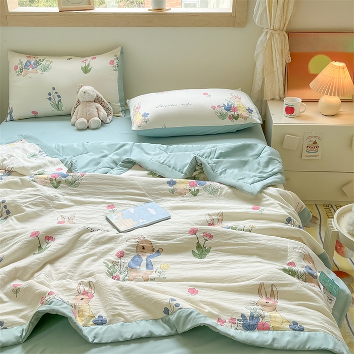 91家纺网 家纺一手货源 找家纺 梵蒂莎 【地板价】2026新品水洗棉新疆棉花夏被印花夏被格子小清新空调被被子被芯（需要买家秀，加微信） 爱丽丝-蓝