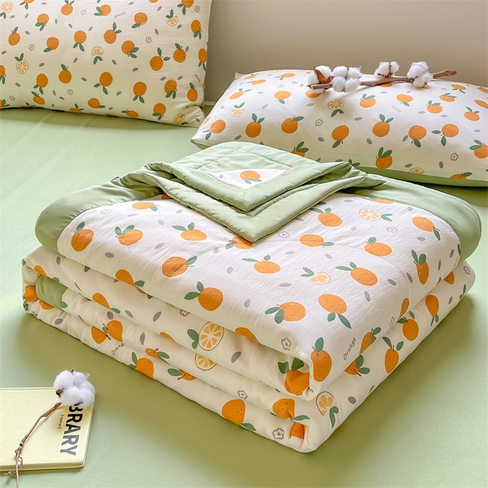 91家纺网 家纺一手货源 找家纺 梵蒂莎 【地板价】2026新品水洗棉新疆棉花夏被印花夏被格子小清新空调被被子被芯（需要买家秀，加微信） 橙意满满-绿