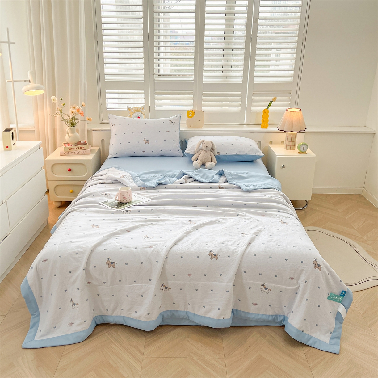 91家纺网 家纺一手货源 找家纺 梵蒂莎 【地板价】2026新品水洗棉新疆棉花夏被印花夏被格子小清新空调被被子被芯（需要买家秀，加微信） 爱心木马