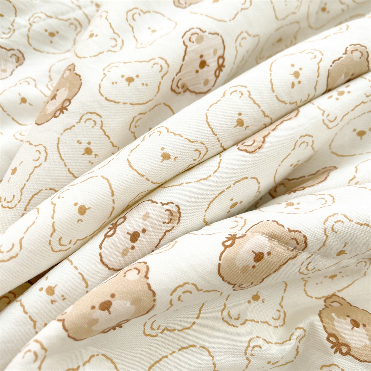 91家纺网 家纺一手货源 找家纺 梵蒂莎 【地板价】2026新品水洗棉新疆棉花夏被印花夏被格子小清新空调被被子被芯（需要买家秀，加微信） 抱抱熊