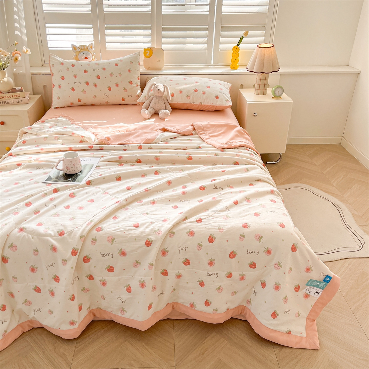 91家纺网 家纺一手货源 找家纺 梵蒂莎 【地板价】2026新品水洗棉新疆棉花夏被印花夏被格子小清新空调被被子被芯（需要买家秀，加微信） 草莓冰