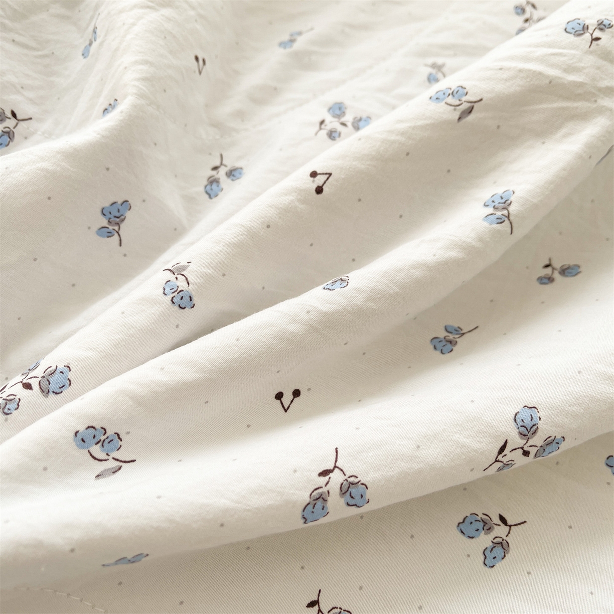 91家纺网 家纺一手货源 找家纺 梵蒂莎 【地板价】2026新品水洗棉新疆棉花夏被印花夏被格子小清新空调被被子被芯（需要买家秀，加微信） 花菲