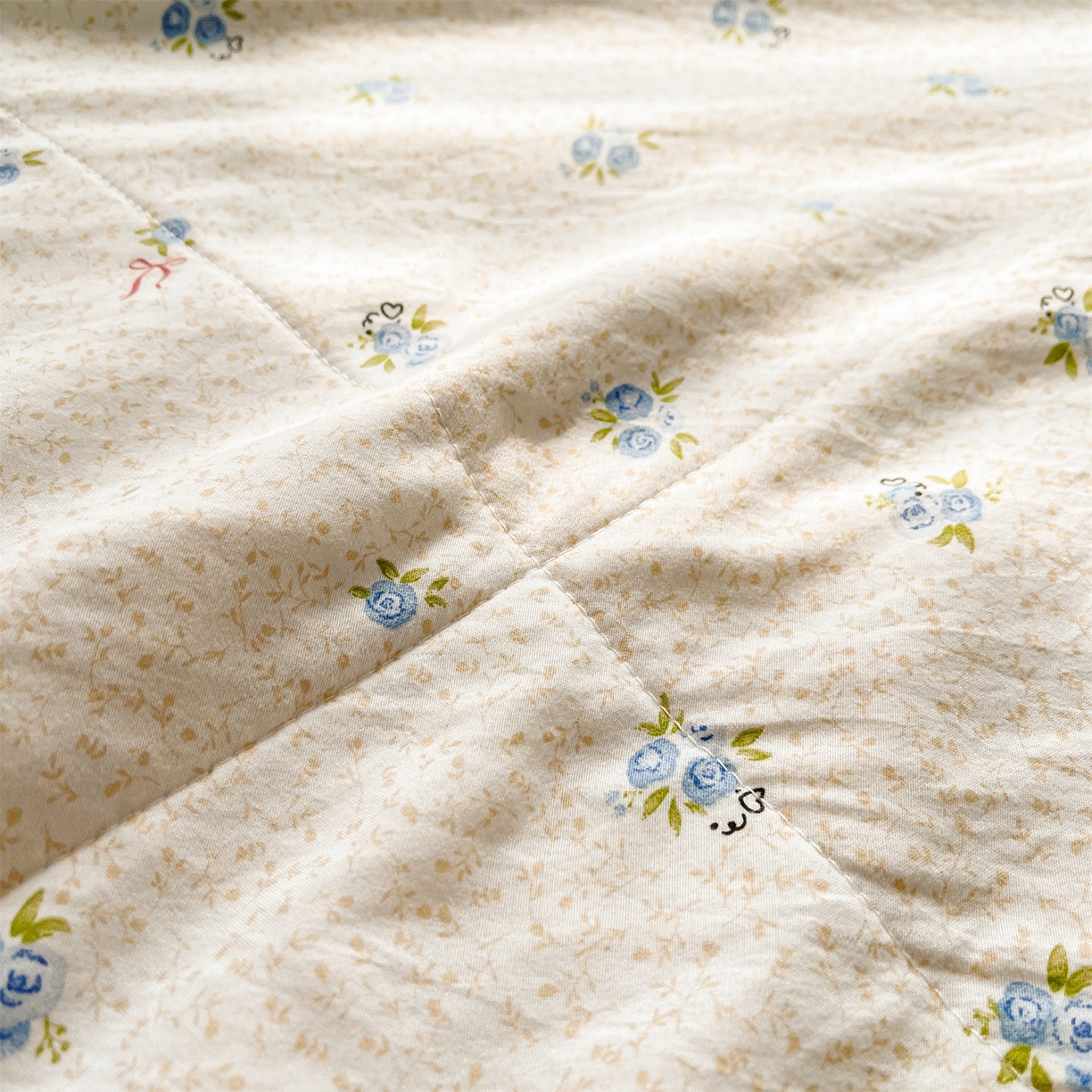 91家纺网 家纺一手货源 找家纺 梵蒂莎 【地板价】2026新品水洗棉新疆棉花夏被印花夏被格子小清新空调被被子被芯（需要买家秀，加微信） 兰花结