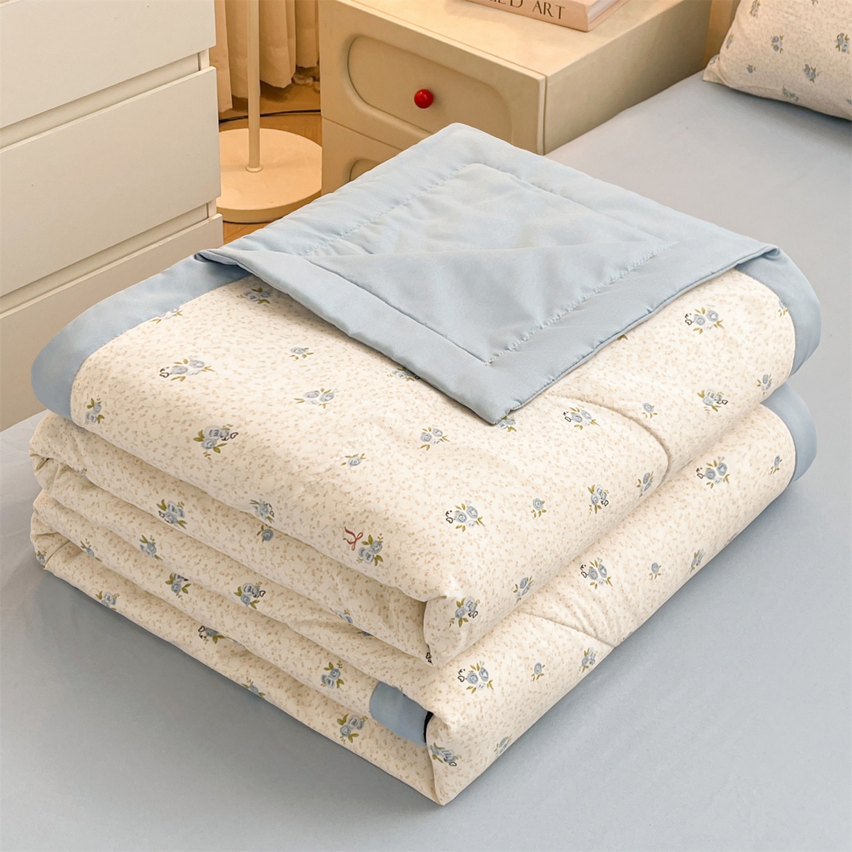 91家纺网 家纺一手货源 找家纺 梵蒂莎 【地板价】2026新品水洗棉新疆棉花夏被印花夏被格子小清新空调被被子被芯（需要买家秀，加微信） 兰花结