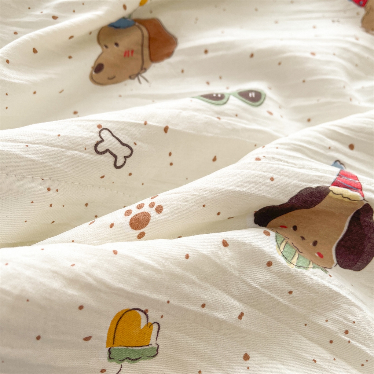 91家纺网 家纺一手货源 找家纺 梵蒂莎 【地板价】2026新品水洗棉新疆棉花夏被印花夏被格子小清新空调被被子被芯（需要买家秀，加微信） 萌趣小狗