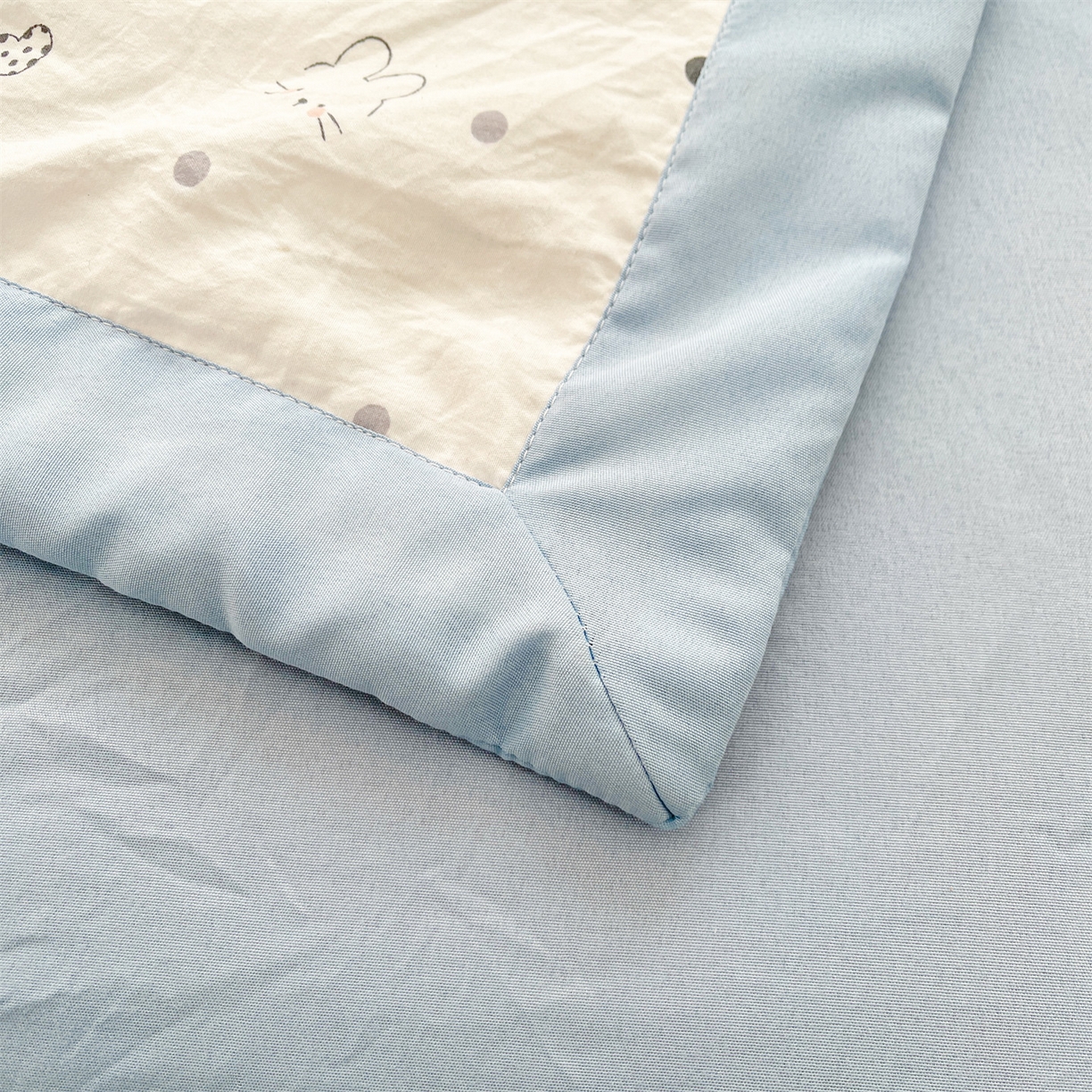 91家纺网 家纺一手货源 找家纺 梵蒂莎 【地板价】2026新品水洗棉新疆棉花夏被印花夏被格子小清新空调被被子被芯（需要买家秀，加微信） 舒芙蕾猫咪