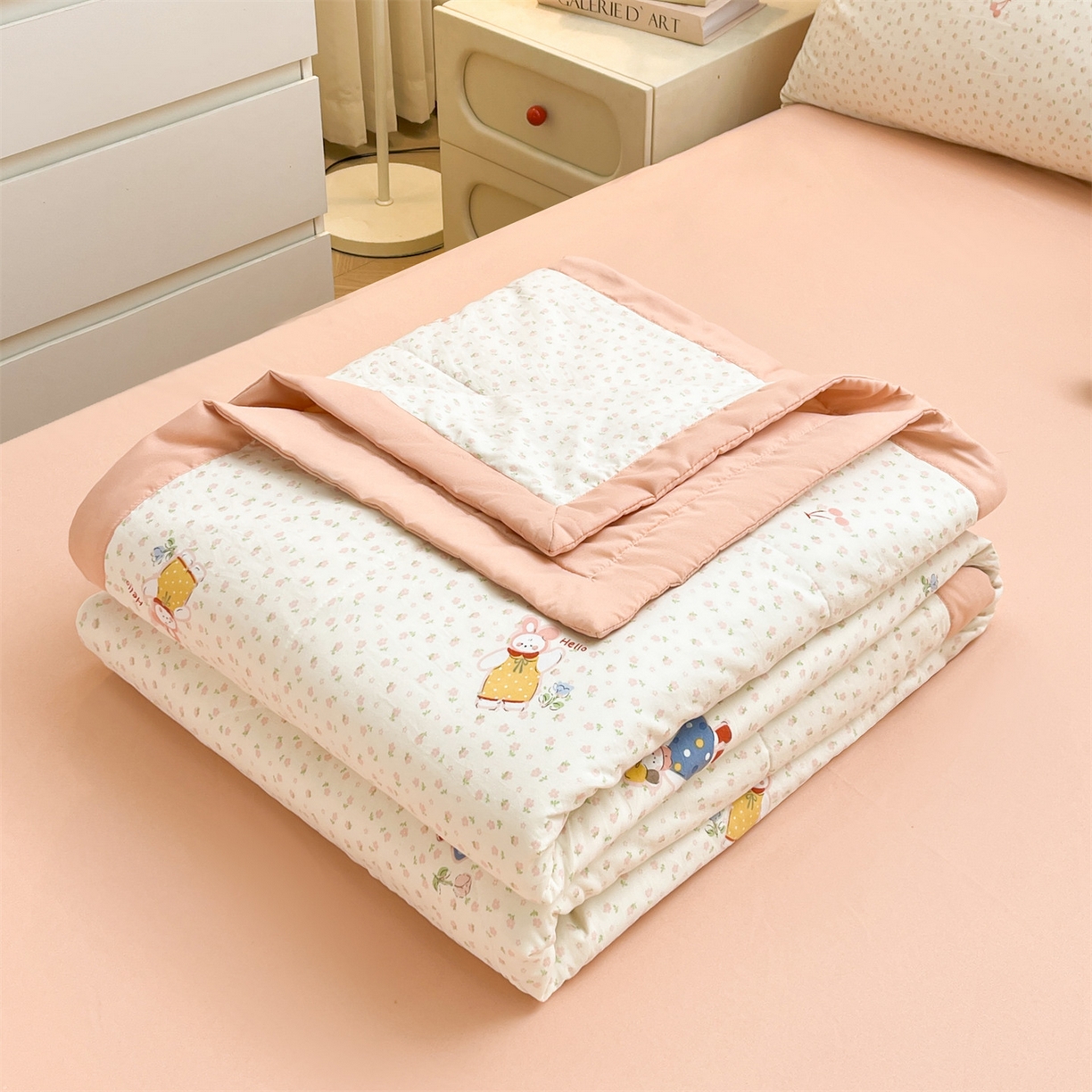 91家纺网 家纺一手货源 找家纺 梵蒂莎 【地板价】2026新品水洗棉新疆棉花夏被印花夏被格子小清新空调被被子被芯（需要买家秀，加微信） 甜心派派女孩