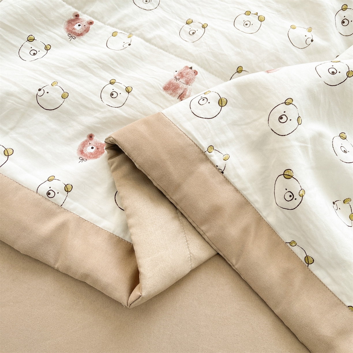 91家纺网 家纺一手货源 找家纺 梵蒂莎 【地板价】2026新品水洗棉新疆棉花夏被印花夏被格子小清新空调被被子被芯（需要买家秀，加微信） 元气小熊