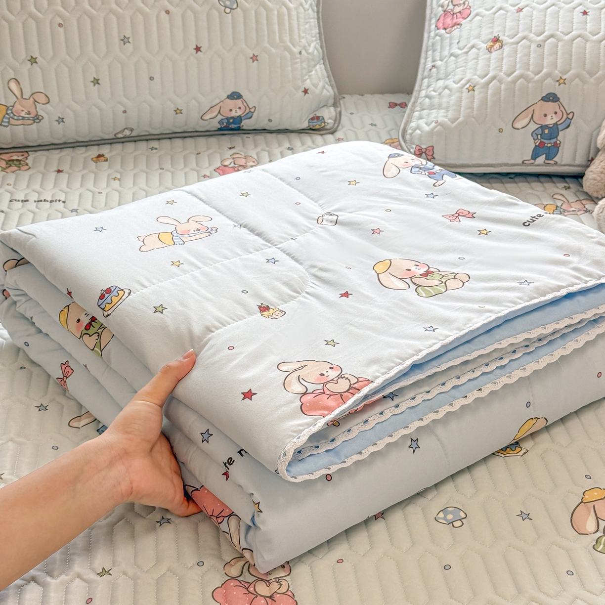 91家纺网 家纺一手货源 找家纺 慕尚家纺 2026新款水洗棉可爱小清新夏被空调被夏凉被 疯狂动物