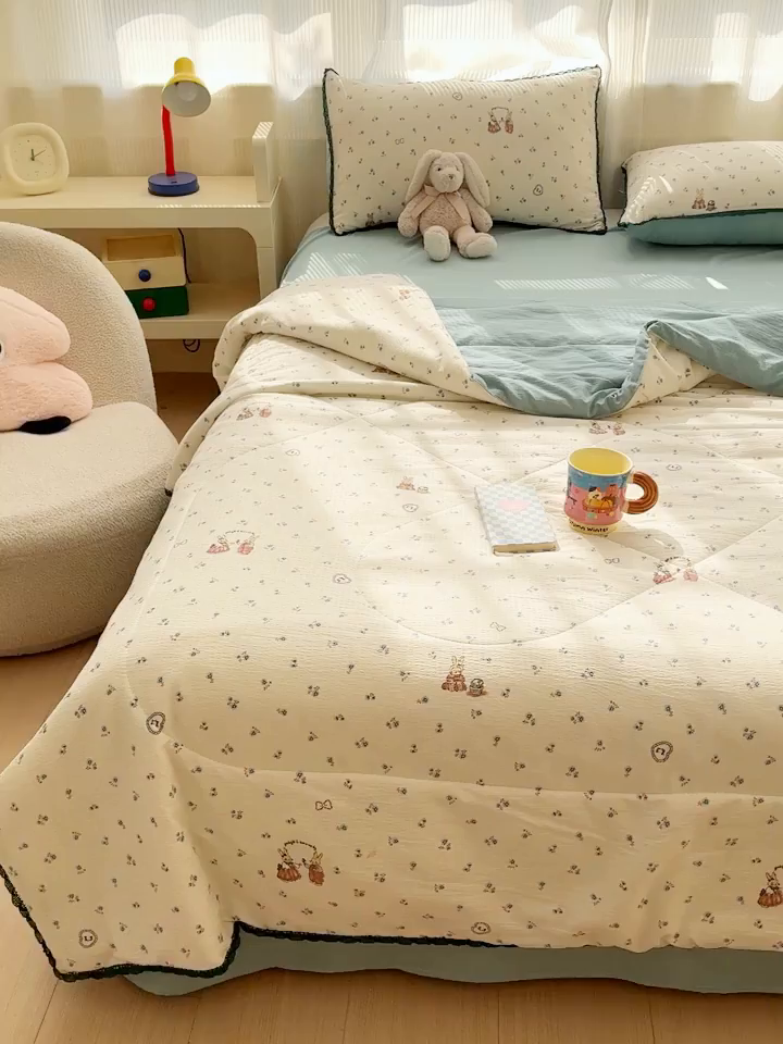 91家纺网 家纺一手货源 找家纺 几禾 2026新款云感双层纱抗菌花边夏被-晴风系列 晴风-浪漫兔兔