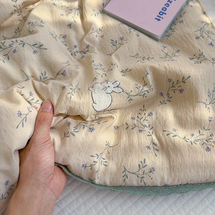 91家纺网 家纺一手货源 找家纺 几禾 2026新款云感双层纱抗菌花边夏被-晴风系列 晴风-留白日记