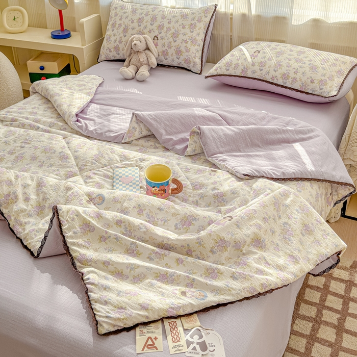 91家纺网 家纺一手货源 找家纺 几禾 2026新款云感双层纱抗菌花边夏被-晴风系列 晴风-梦境之间