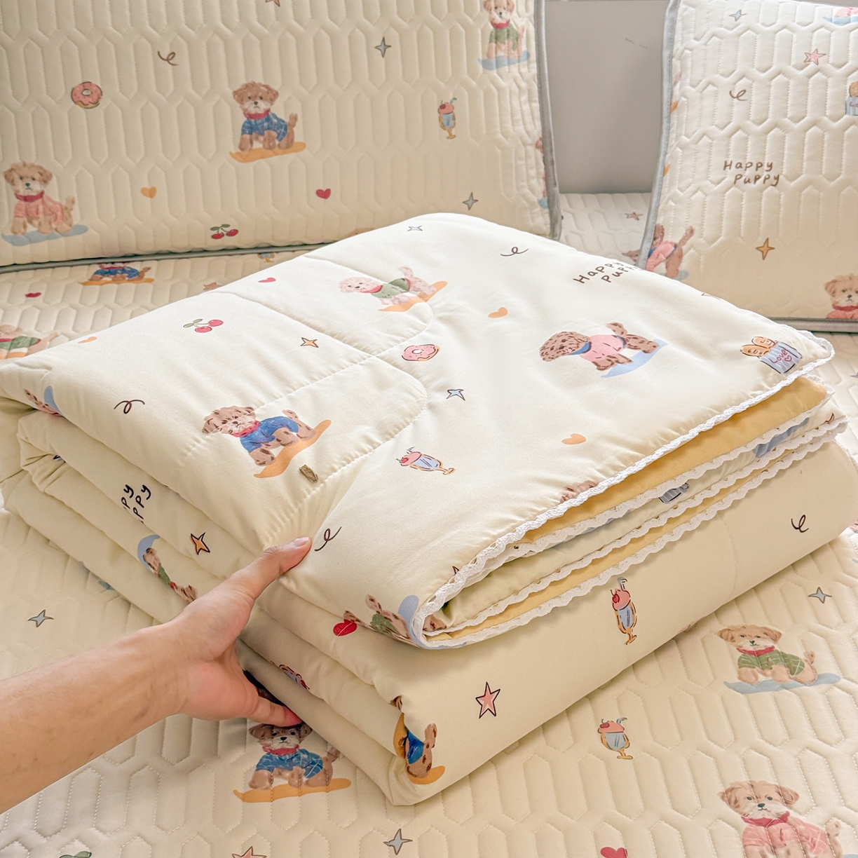 91家纺网 家纺一手货源 找家纺 慕尚家纺 2026新款水洗棉可爱小清新夏被空调被夏凉被 魔法小狗