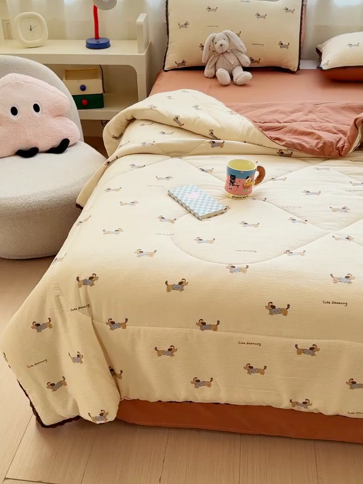 91家纺网 家纺一手货源 找家纺 几禾 2026新款云感双层纱抗菌花边夏被-晴风系列 晴风-俏皮狗