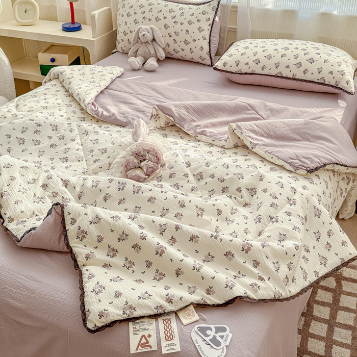 91家纺网 家纺一手货源 找家纺 几禾 2026新款云感双层纱抗菌花边夏被-晴风系列 晴风-苏槿