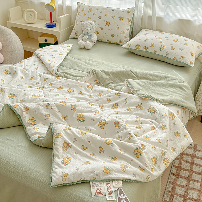 91家纺网 家纺一手货源 找家纺 几禾 2026新款云感双层纱抗菌花边夏被-晴风系列 晴风-甜橙花事