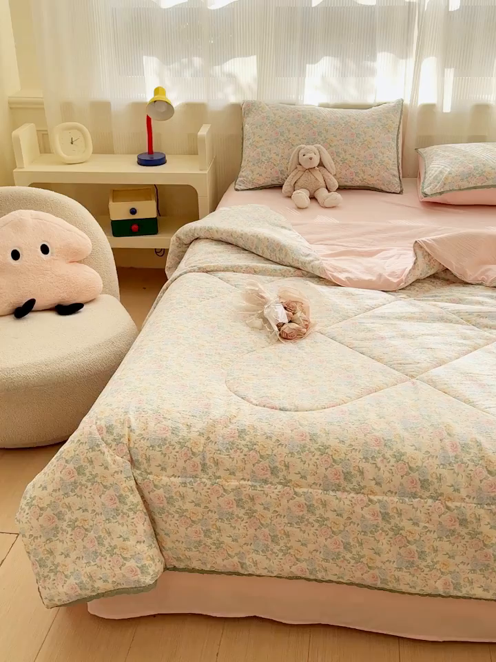 91家纺网 家纺一手货源 找家纺 几禾 2026新款云感双层纱抗菌花边夏被-晴风系列 晴风-童话花岛
