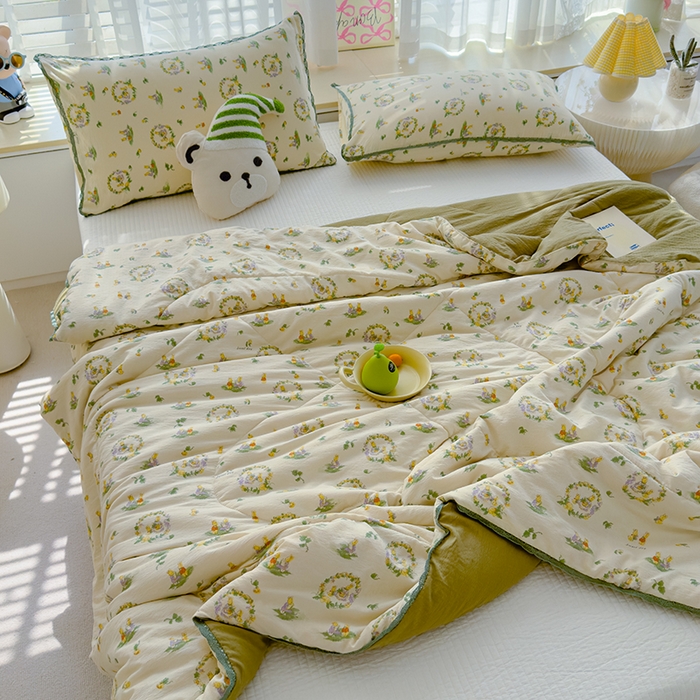 91家纺网 家纺一手货源 找家纺 几禾 2026新款云感双层纱抗菌花边夏被-晴风系列 晴风-兔羞日记