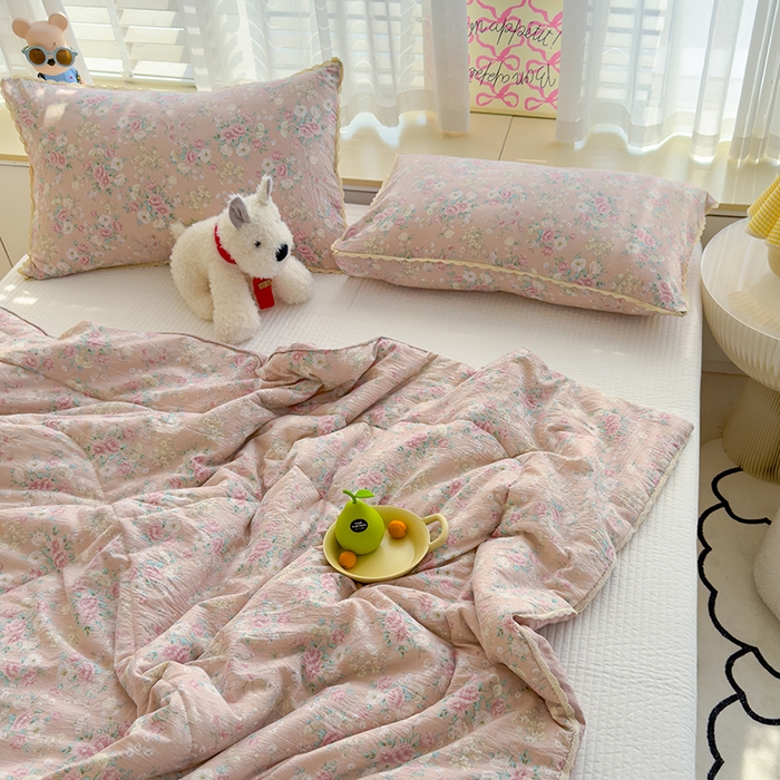 91家纺网 家纺一手货源 找家纺 几禾 2026新款云感双层纱抗菌花边夏被-晴风系列 晴风-夜樱月色