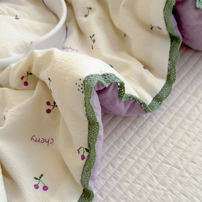 91家纺网 家纺一手货源 找家纺 几禾 2026新款云感双层纱抗菌花边夏被-晴风系列 晴风-芋泥葡萄