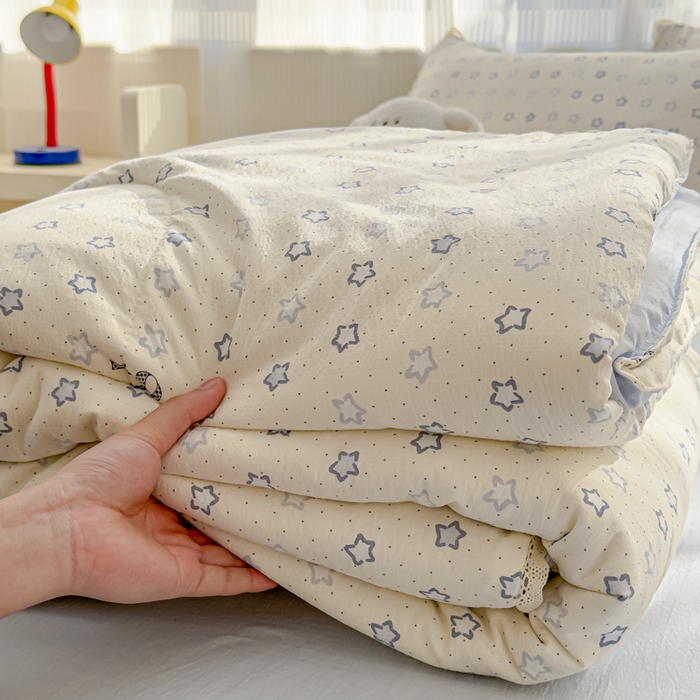 91家纺网 家纺一手货源 找家纺 几禾 2026新款云感双层纱抗菌花边夏被-晴风系列 晴风-摘星