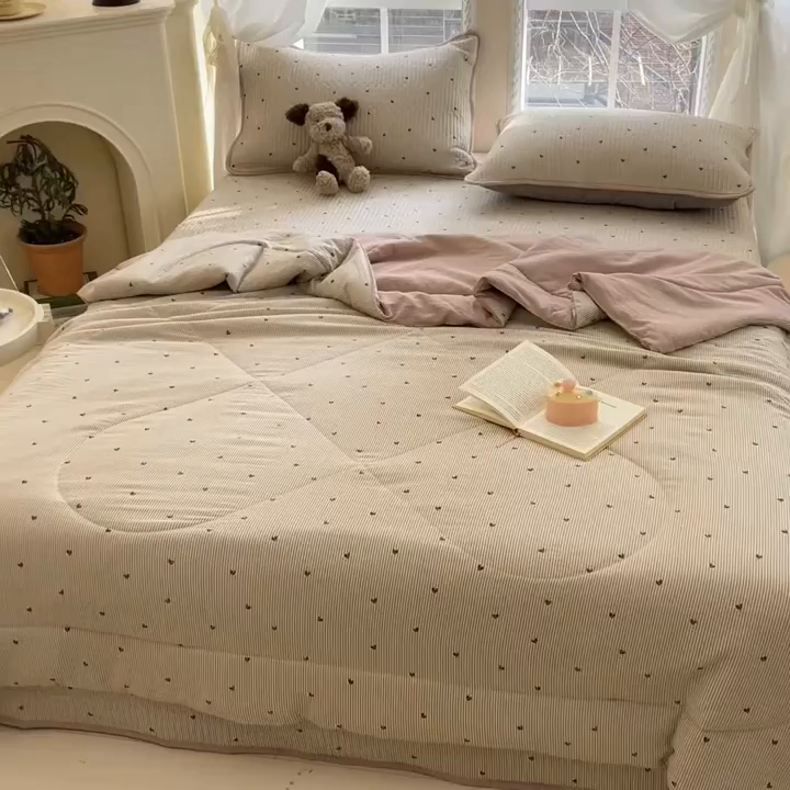 91家纺网 家纺一手货源 找家纺 （总）几禾 2026新款云感双层纱7A抗菌夏被四件套系列-栀夏系列