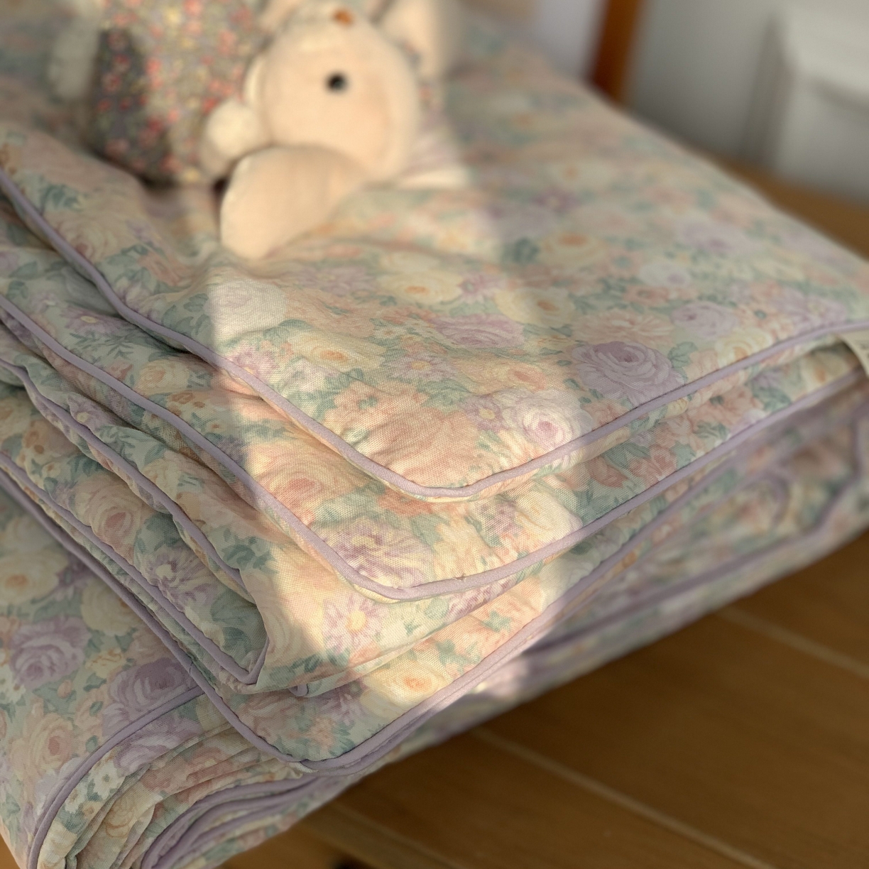 91家纺网 家纺一手货源 找家纺 源启生活 2026新款嵌绳夏被空调被 繁花