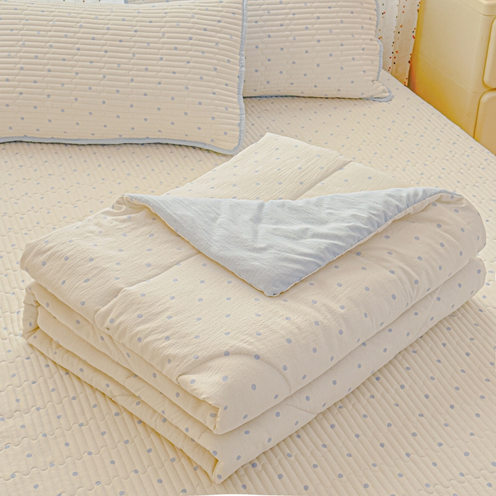 91家纺网 家纺一手货源 找家纺 （总）几禾 2026新款云感双层纱7A抗菌夏被四件套系列-栀夏系列