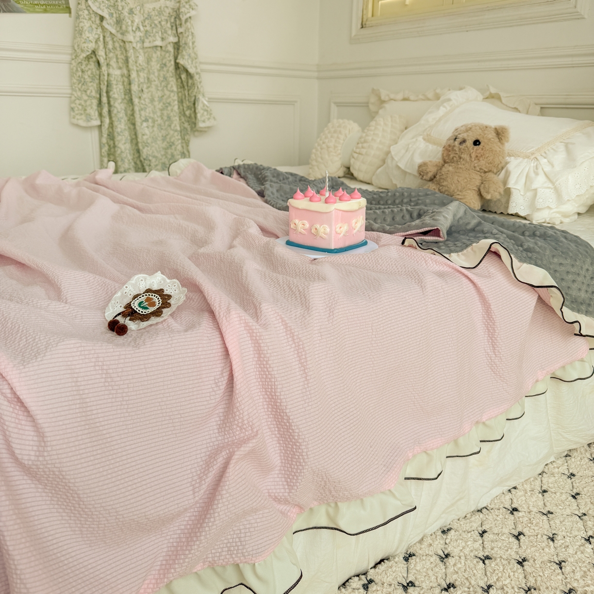 91家纺网 家纺一手货源 找家纺 潮邦创意家居 2026新款韩版花边奶芙豆豆夏被夏凉被空调被盖毯-纱雾时光系列 浅粉云絮