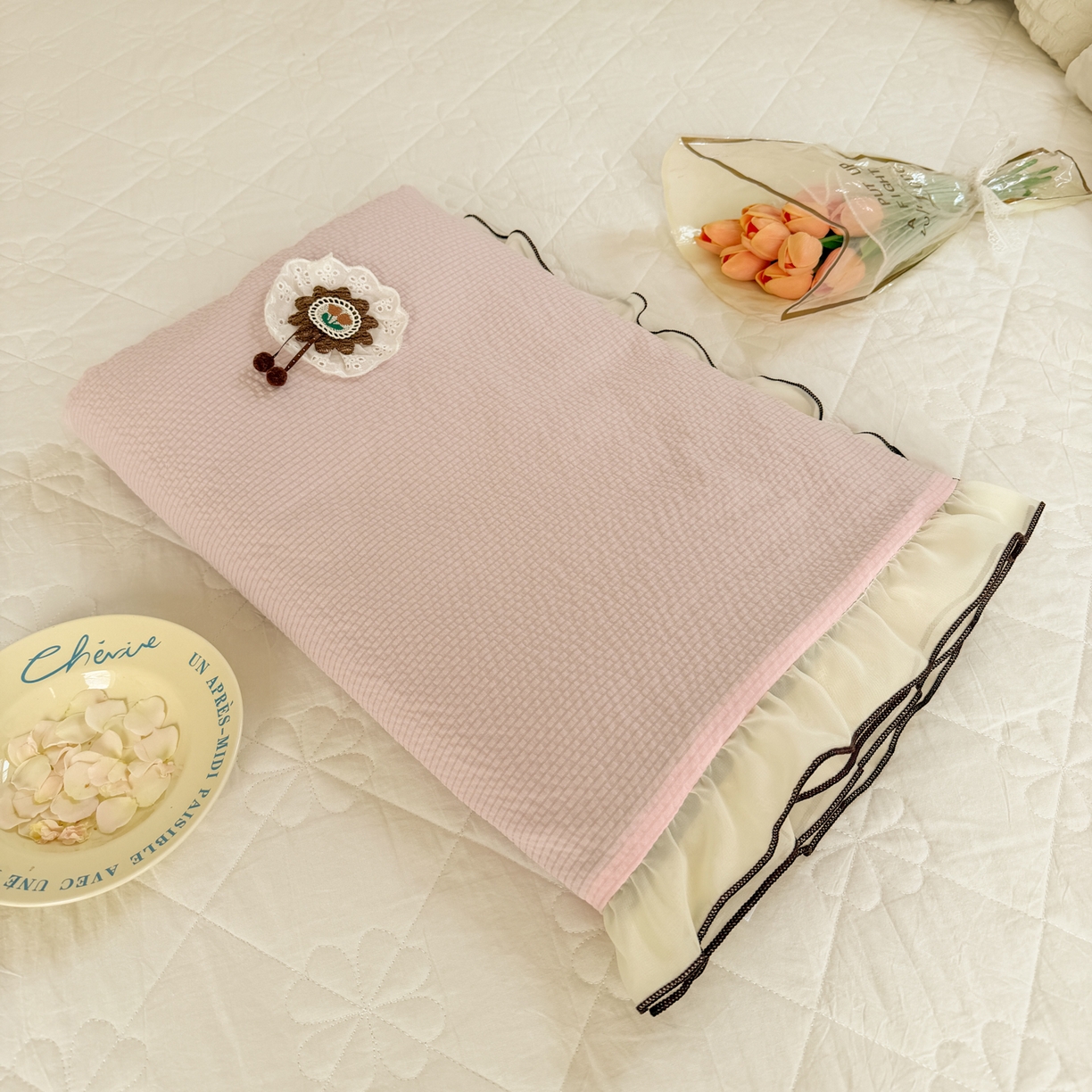 91家纺网 家纺一手货源 找家纺 潮邦创意家居 2026新款韩版花边奶芙豆豆夏被夏凉被空调被盖毯-纱雾时光系列 浅粉云絮