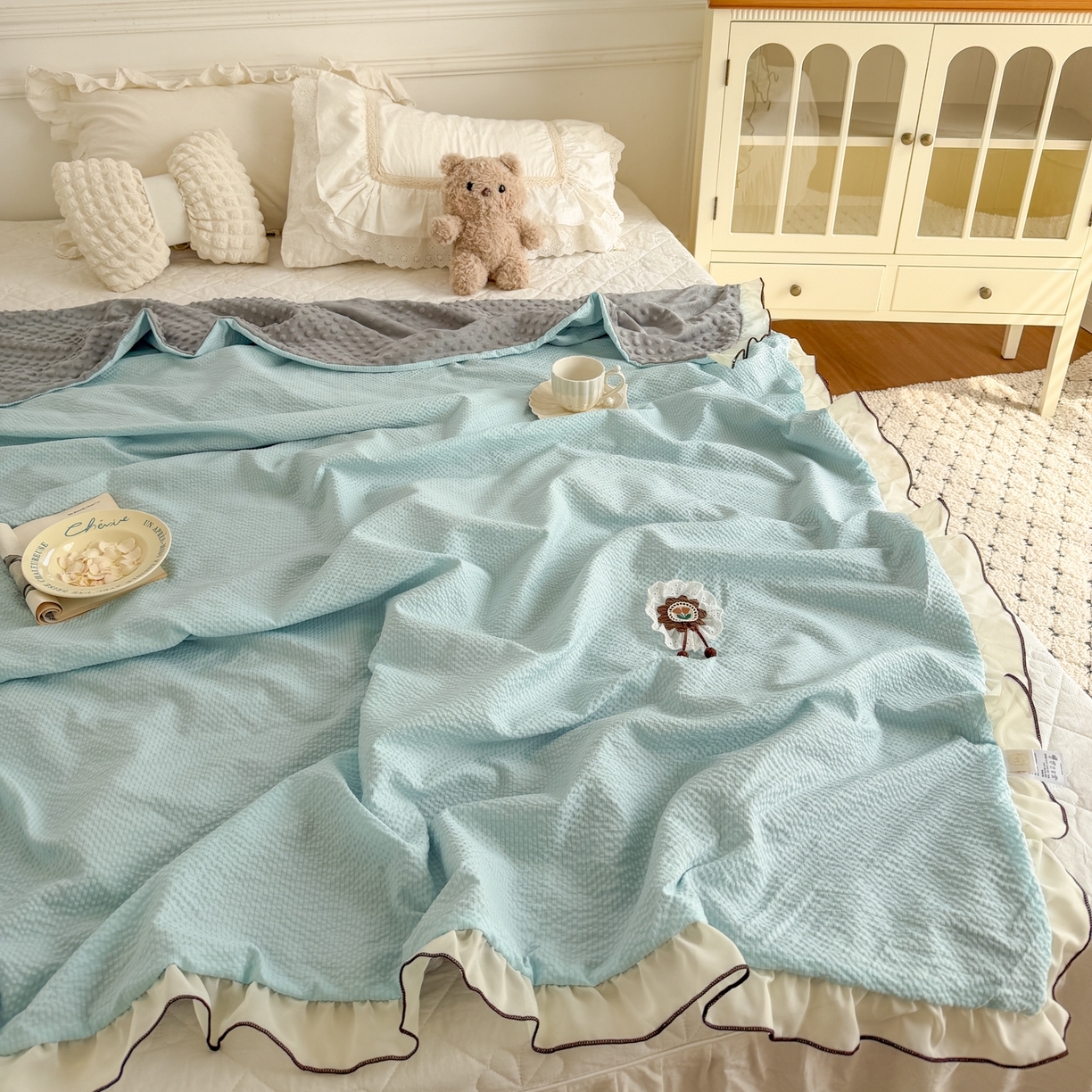 91家纺网 家纺一手货源 找家纺 （总）潮邦创意家居 2026新款韩版花边奶芙豆豆夏被夏凉被空调被盖毯-纱雾时光系列