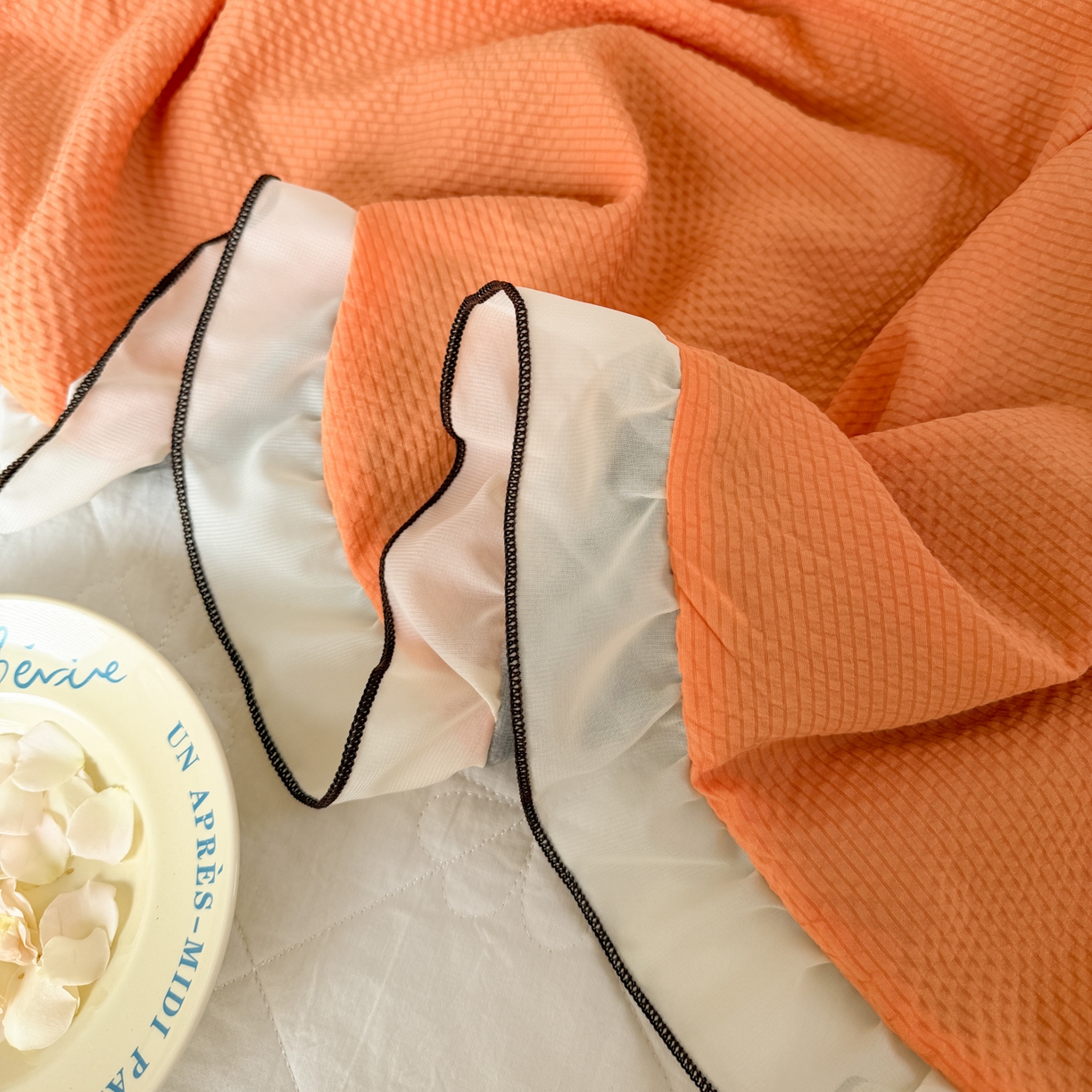 91家纺网 家纺一手货源 找家纺 潮邦创意家居 2026新款韩版花边奶芙豆豆夏被夏凉被空调被盖毯-纱雾时光系列 蜜橘气泡