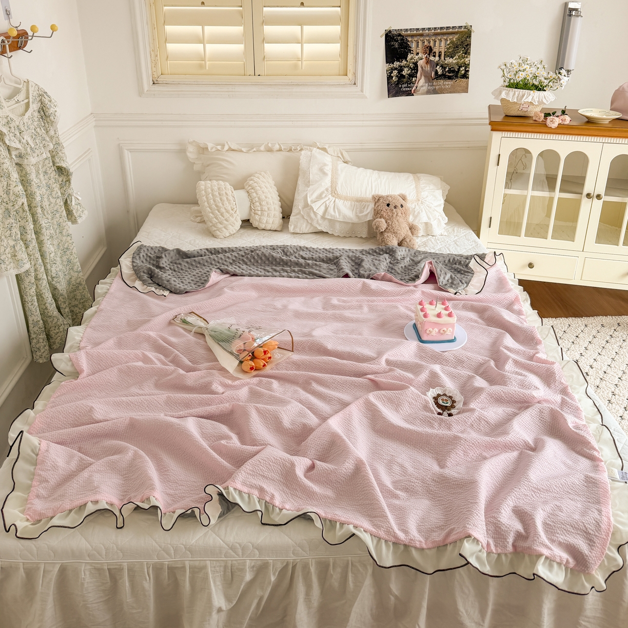 91家纺网 家纺一手货源 找家纺 潮邦创意家居 2026新款韩版花边奶芙豆豆夏被夏凉被空调被盖毯-纱雾时光系列 浅粉云絮