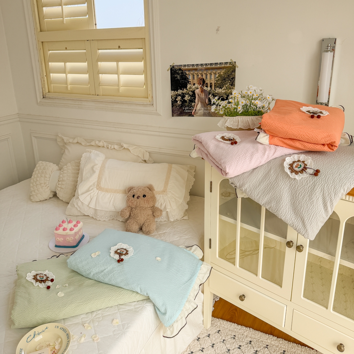 91家纺网 家纺一手货源 找家纺 潮邦创意家居 2026新款韩版花边奶芙豆豆夏被夏凉被空调被盖毯-纱雾时光系列 组合图仅供展示不可下单