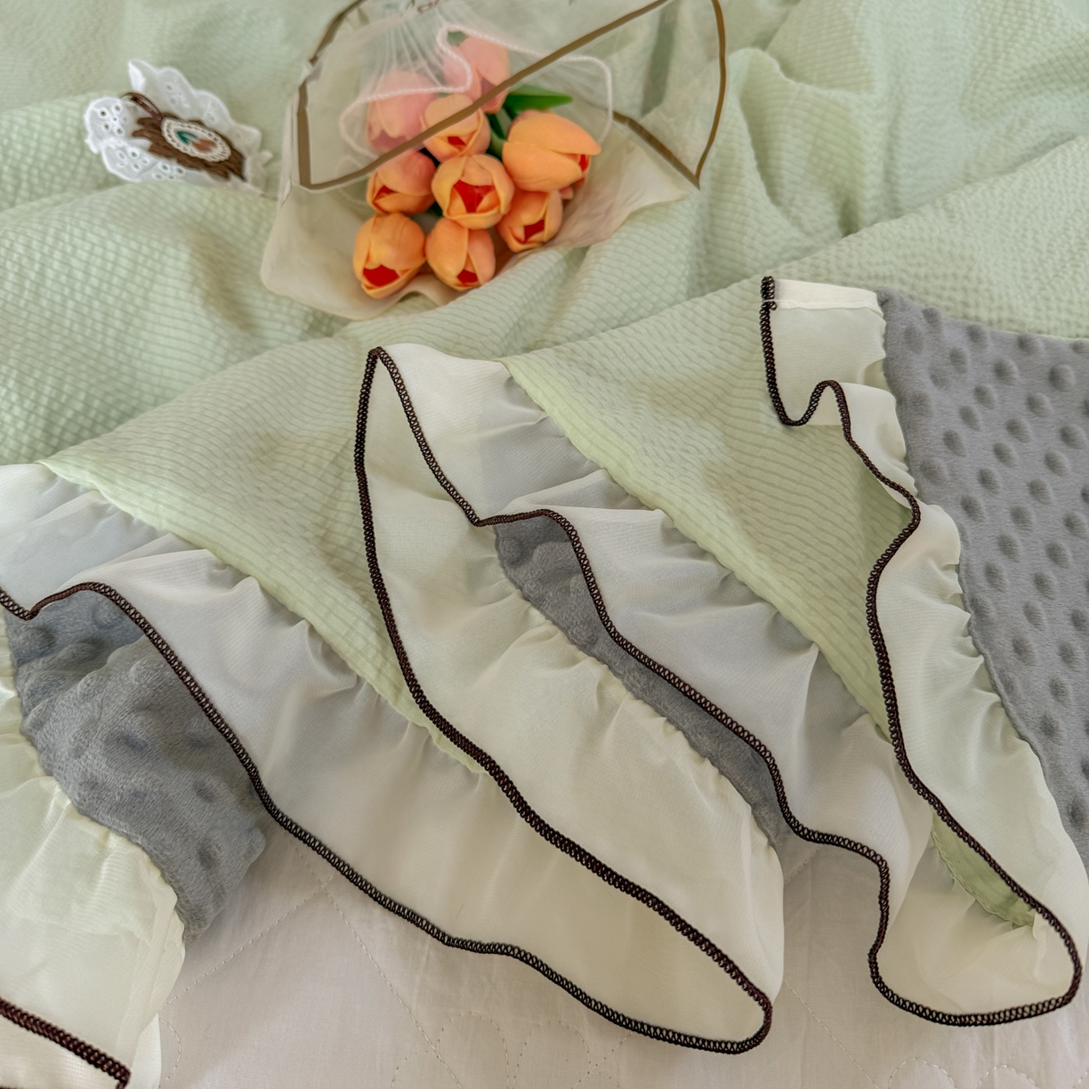 91家纺网 家纺一手货源 找家纺 潮邦创意家居 2026新款韩版花边奶芙豆豆夏被夏凉被空调被盖毯-纱雾时光系列 青提奶绿